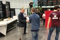 87270978-89af-453c-9476-239982eb97d0